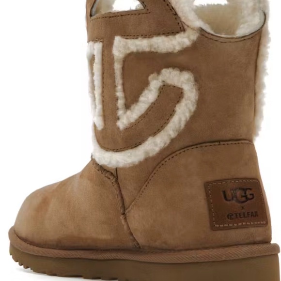 UGG Shoes - UGG Telfar Brown Shearling Boots
style runs big can fit woman 8.5 or 9